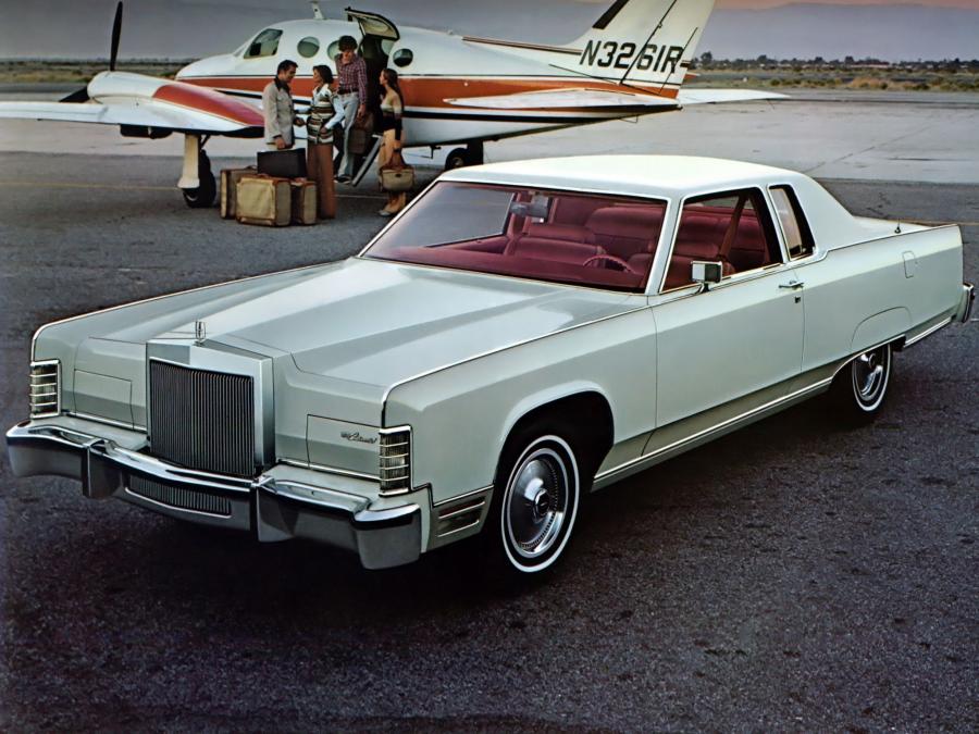  Lincoln Continental Town Coupe 1977 года  (фото 4 из 4)